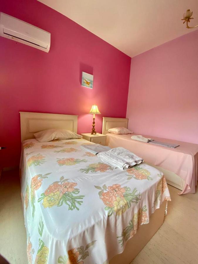 Apartmán Dora'S Nest 5' Min From The Airport. Spáta Exteriér fotografie
